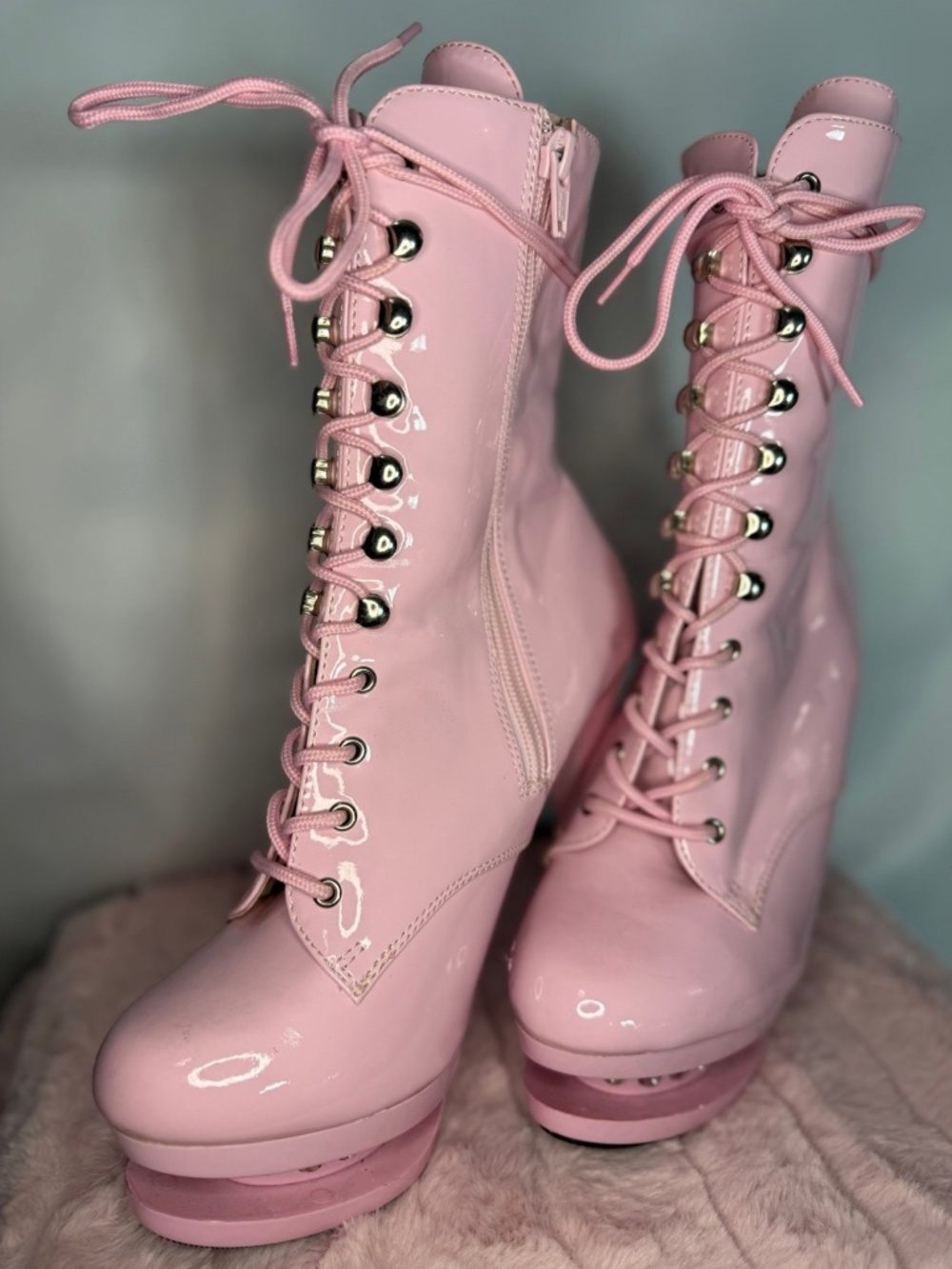 Pleaser Size 8 Heels - Bubblegum Pink Lace Up Boots With Rhinestones